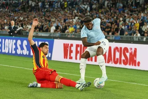 لاتسيو يعلن ضم تافاريس بشكل دائم من أرسنال حتى 2029